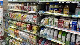 超商冰櫃,飲料,飲品。（圖／記者朱祖儀攝影）