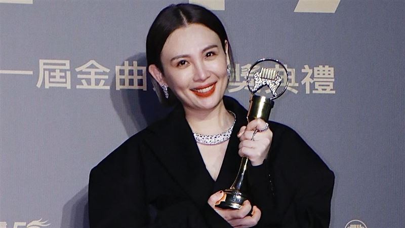 魏如萱捲入三角戀！若盈IAN深夜宣布分手