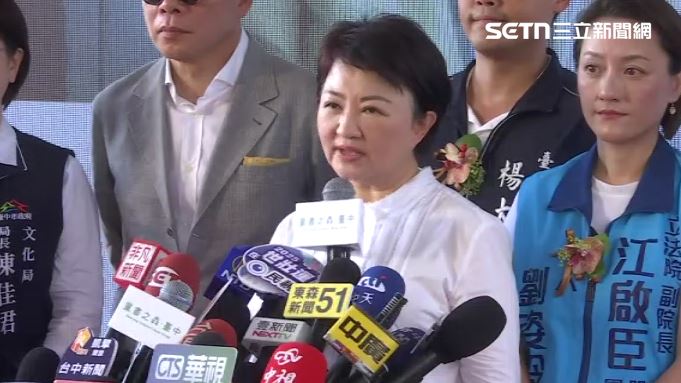 有網友湧入台中市長盧秀燕臉書，留言「台中不能輸」。（圖／資料照）