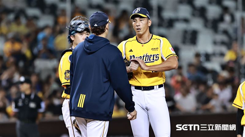 中信兄弟後援投手王凱程掉2分被換下場。（圖／記者劉彥池攝影）