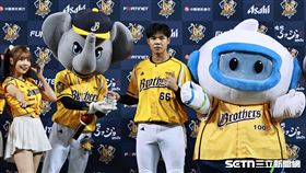 ▲中職36年例行賽，中信兄弟三壘手黃韋盛拿下單場MVP。（圖／記者劉彥池攝影）