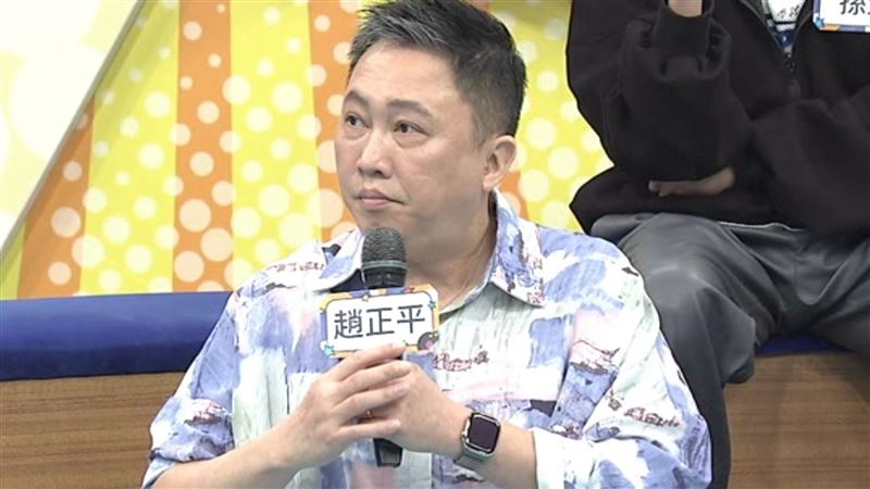 趙正平為沈玉琳禱告（圖／中天提供）