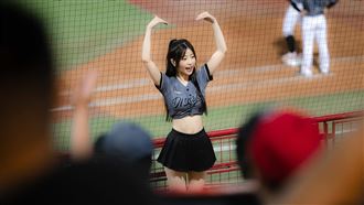 控柳柳和已婚富商出國　網友道歉：都杜撰