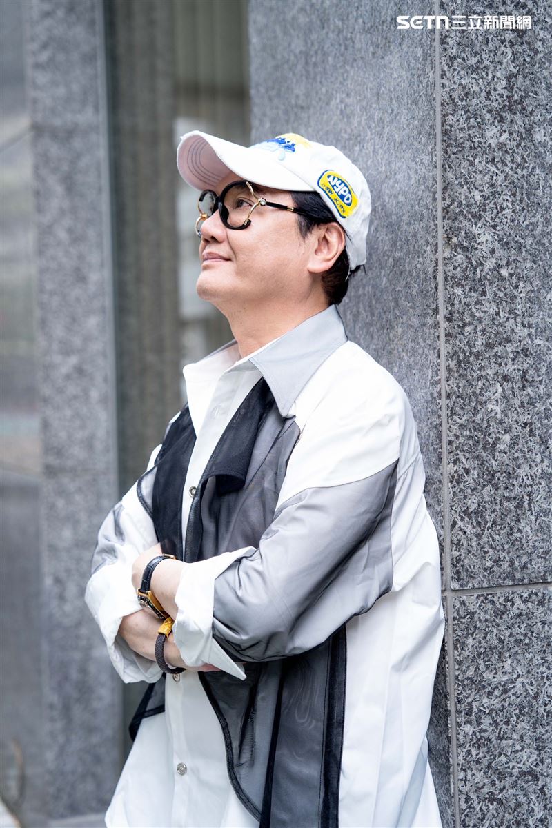 七郎推出新專輯,接受三立新聞網專訪。(圖/記者趙于瑩攝影)