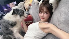 周荀擁有傲人的身材。（圖／翻攝自臉書）