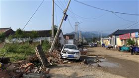 北京太師屯鎮受災情況中國華東、華北、東北等地遭遇強降雨，造成重大災害。北京市密雲區太師屯鎮四處都是被洪水沖走受損的轎車。圖攝於8月1日。中央社記者謝怡璇北京攝 114年8月2日