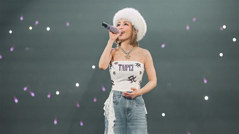 濱崎步上海場取消　為港祈福舞台卻被拆光