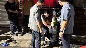 ▲新莊箱屍命案，陳男涉嫌棄屍路線曝光，警赴新莊一處民宅逮人。（圖／翻攝畫面）