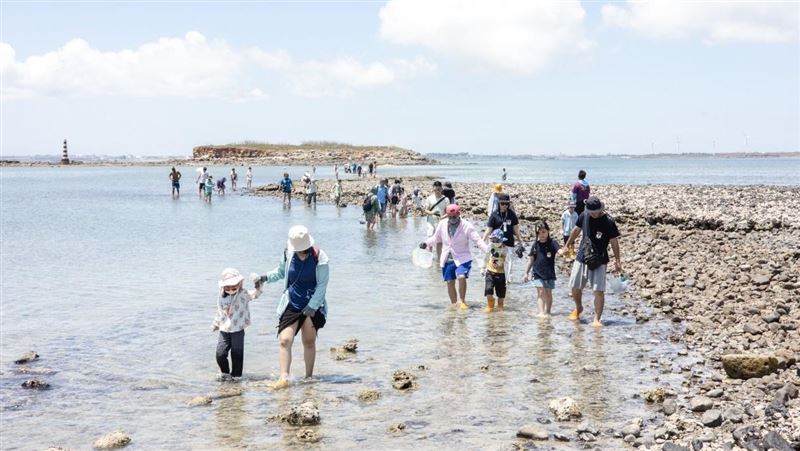 澎湖員貝嶼大變身　全台首座海島露營基地