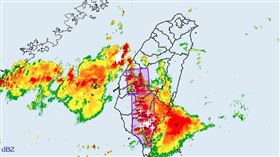 快訊／國家警報響！10縣市轟大雷雨　12縣市豪雨特報「南高屏超大豪雨」