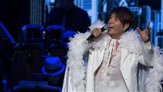 鑽石歌王驟逝「長眠地曝光」親友雨中慟別