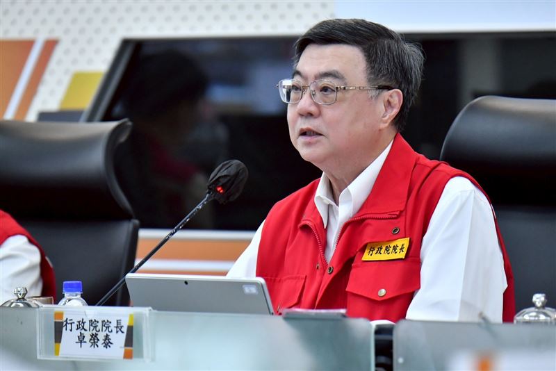 行政院長卓榮泰3日視導豪雨中央災害應變中心。（圖／翻攝卓榮泰臉書）