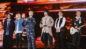 五月天鳥巢演唱會，邀請到汪蘇瀧擔任嘉賓（圖／相信音樂提供）