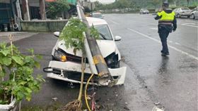 宜蘭,蘇澳,車禍,電桿,自撞,台北榮總蘇澳分院。（圖／翻攝畫面）