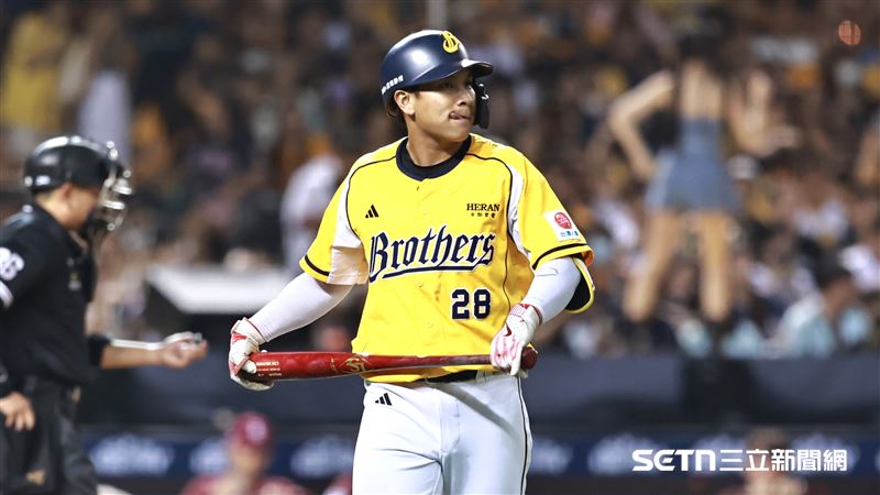 中信兄弟張仁瑋本季成為內、外野工具人。（圖／記者劉彥池攝影）