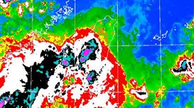 西南氣流強襲中南部。（圖／氣象署）