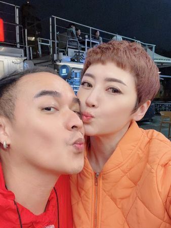 48歲女星劉曉憶發文放閃老公。(圖/翻攝自IG)