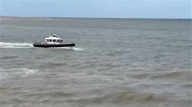 溺水,竹圍漁港,打撈,浮屍（圖／翻攝畫面）