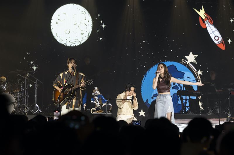 告五人展開全新巡演，昨晚重返母校宜蘭高中開唱。（圖／相信音樂提供）