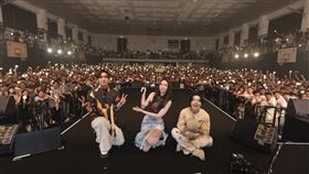 告五人重返母校開唱（圖／相信音樂提供）