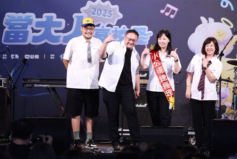 蘇打綠團長阿福(左一)擔任「當大人高校祭」音樂總監,呼籲後輩勇敢保護夢(圖/當大人高校祭提供)