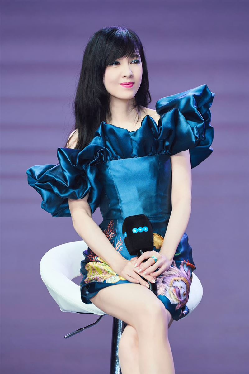 周慧敏近期出席活動狀態仍極佳。（圖／翻攝自微博）