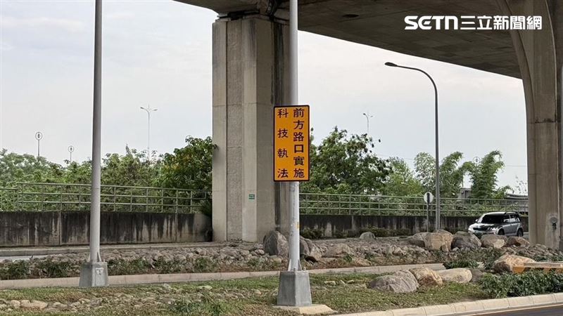 台中大里3科技執法路口,半年已取締4487件違規。(圖/資料照)