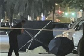 飛來橫禍！陸21歲女主播當街遭掉落物砸死（圖／翻攝微博）