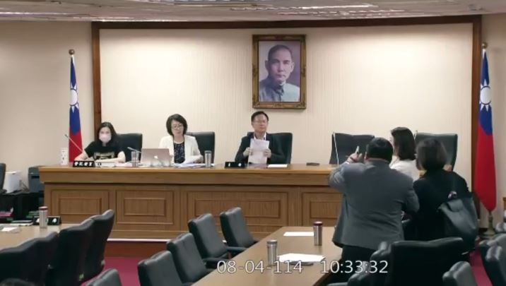 張啓楷主持協商時,與民進黨立委們爆發口角。(圖/翻攝自國會頻道)