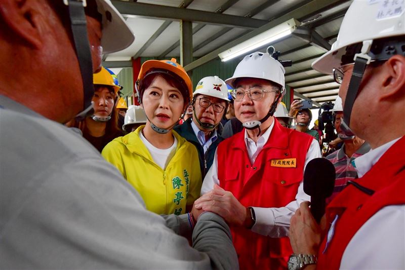 行政院長卓榮泰今（4）日視察台南市柳營區災區房屋修繕重建情形。（圖／行政院提供）