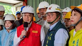 行政院長卓榮泰今（4）日視察台南市柳營區災區房屋修繕重建情形。（圖／行政院提供）