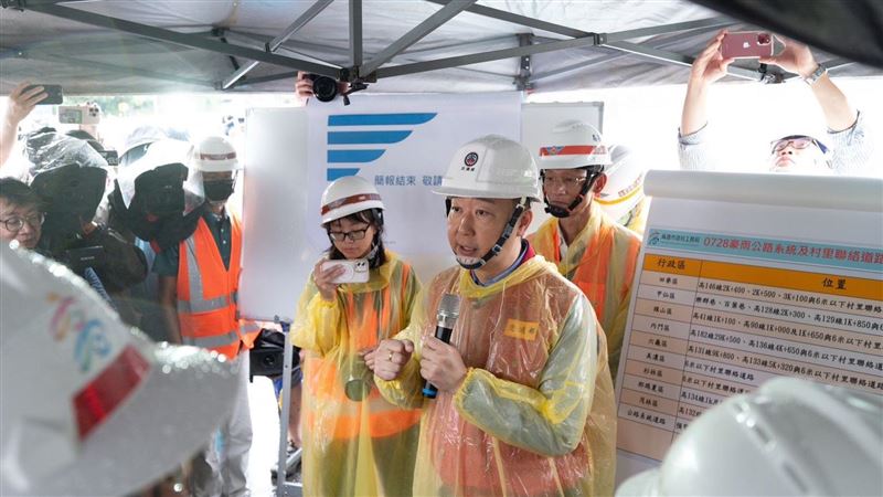 那瑪夏豪雨釀災　交長：最快明晚搶通