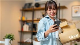 Uber「優快送」擴大登場，提供覆蓋全台 16 個城市的​​即時包裹運送服務。（圖／Uber提供） 