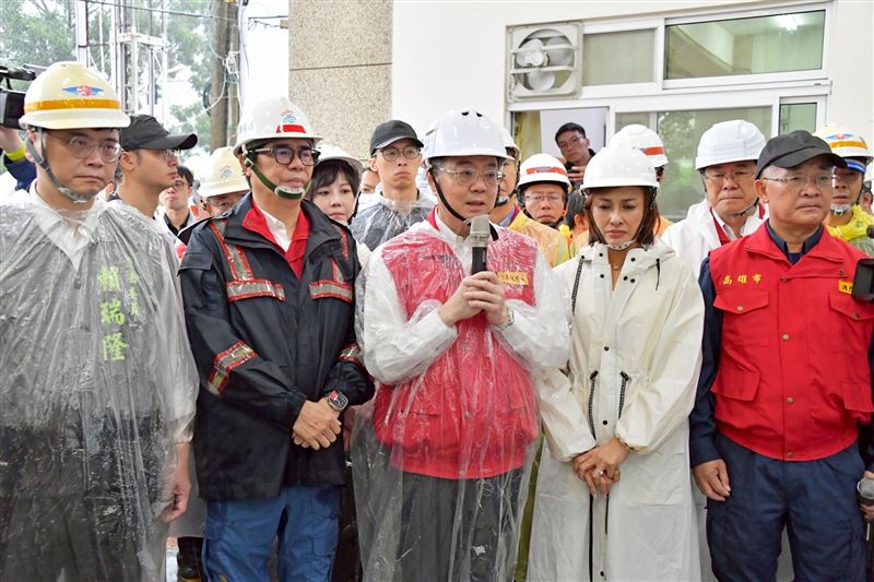 行政院長卓榮泰今（4）日關心「台20線81k墜車事件搜救情形。（圖／行政院提供）