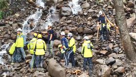 墜谷,桃源區,搜救,高雄市消防局