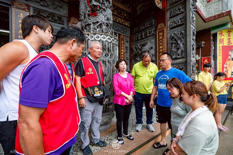 董事長陳黃綠妹親自召集臨時董事會，立刻捐出200萬元，成立賑災基金，展現信仰與行動的力量。(圖/新北市樹林濟安宮提供)
