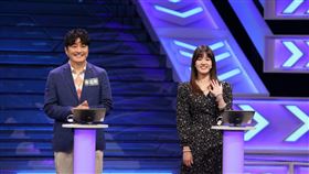 李志希（左）、Vivian（右）父女同台（圖／公視提供）