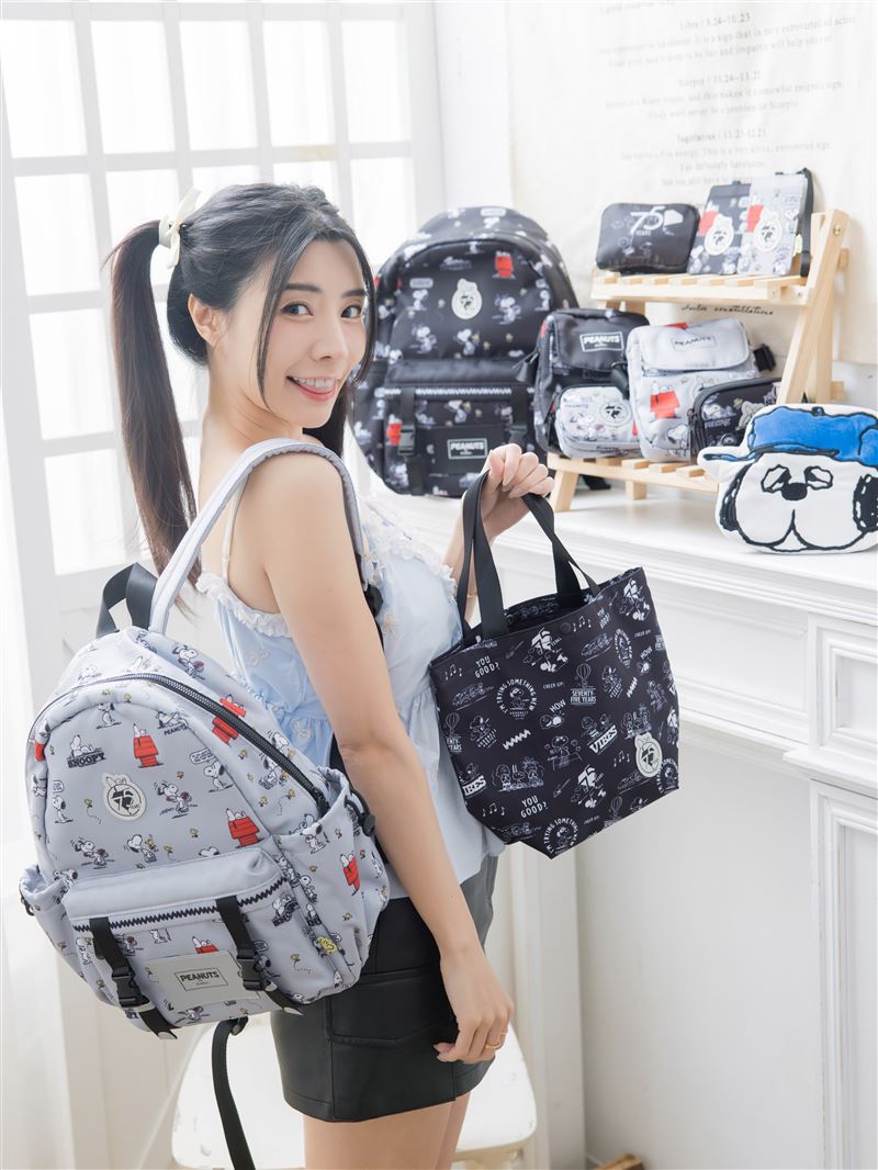 7-ELEVEN於8月7日下午3點起再加碼推出「OLAF的慵懶生活」與「SNOOPY 75週年」精品集點送。（圖／超商業者提供）