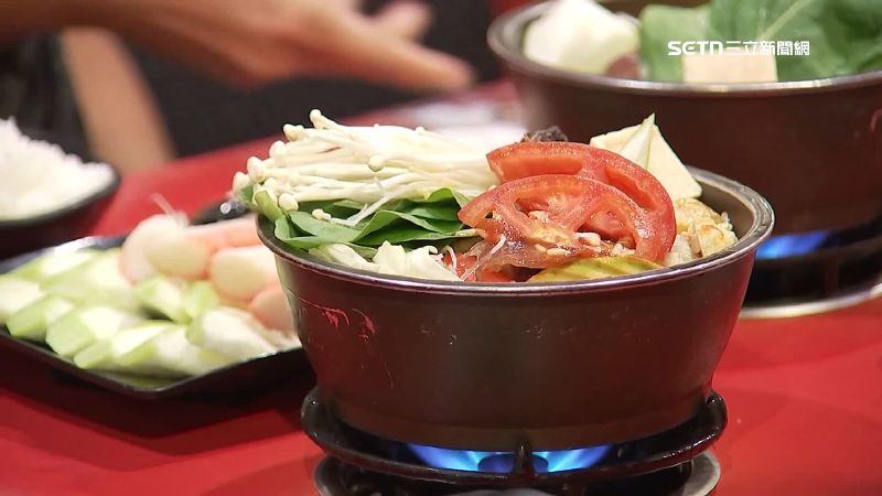 台灣人愛吃鍋，現在中南部連日遇到豪雨侵襲，葉菜類也跟著飆漲