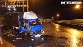 台74,大雨,車禍,自撞,小貨車,北屯,台中（圖／翻攝畫面）