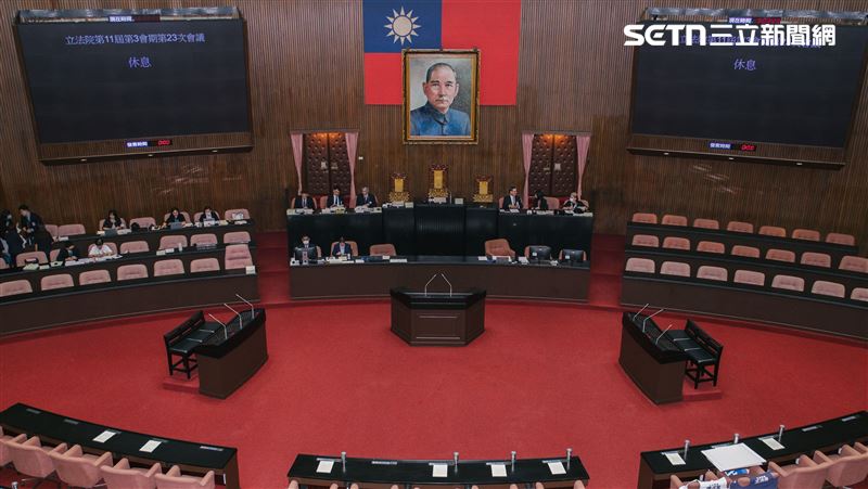 開會就休息!停擺44分 立院過2法就散會