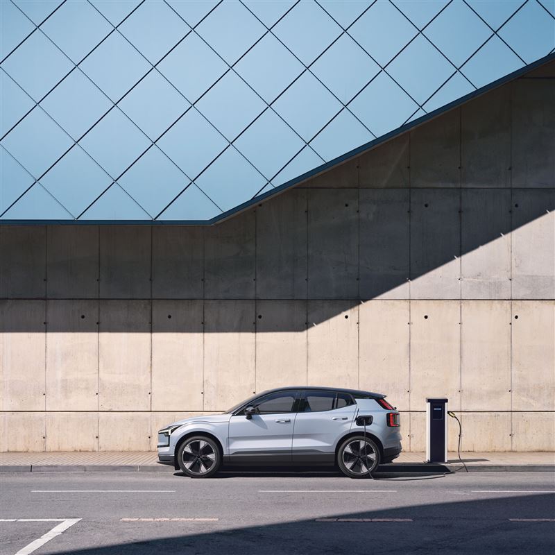 Volvo EX30電動休旅車售價139.9萬元起。(VOLVO提供)