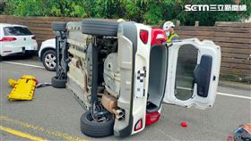 翻車,台中,沙鹿,女駕駛,車禍（圖／翻攝畫面）