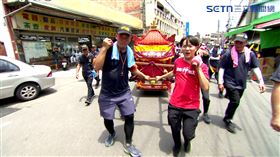 ▲孟賢扛神轎。（圖／寶島神很大）