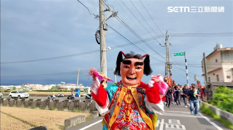 孟賢扛神將。（圖／寶島神很大）