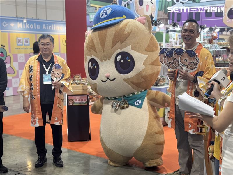 捷運吉祥物「蜜柑站長」。(圖/記者柯美儀攝影)