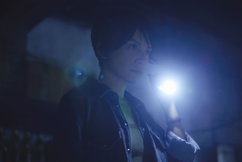 李心潔劇中為女兒挺身而出。(圖/Netflix提供)