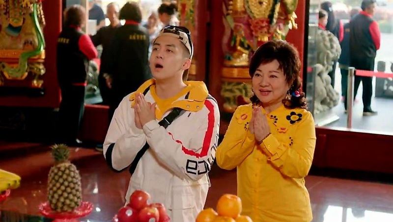 高凌風兒喊「阿嬤」！白冰冰：心裡甜甜的