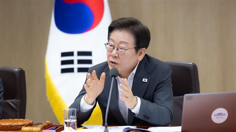 據韓媒分析,此次李在明與川普的會面,恐會被要求在台海問題上表態。(圖/翻攝自李在明臉書)