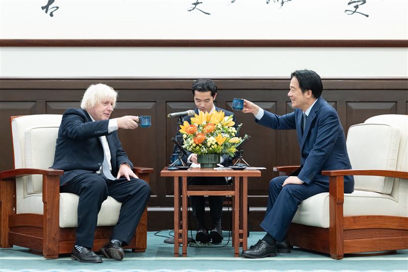 總統賴清德與接見英國前首相強生（Boris Johnson）訪團。（圖／總統府提供）
